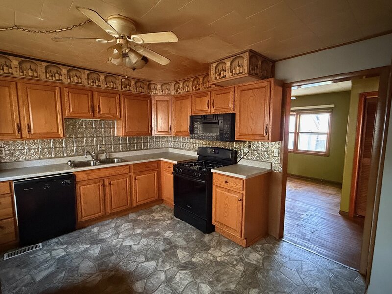 2010 Latham Street Rockford IL 61103