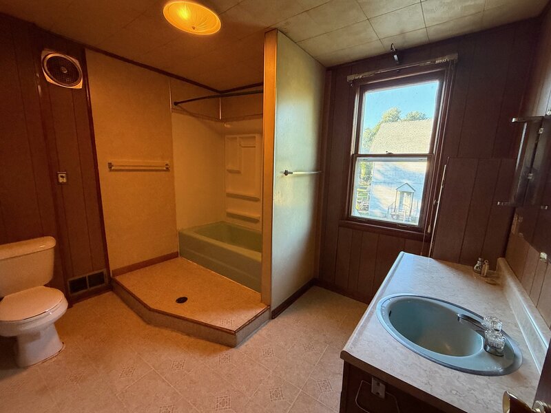 2010 Latham Street Rockford IL 61103