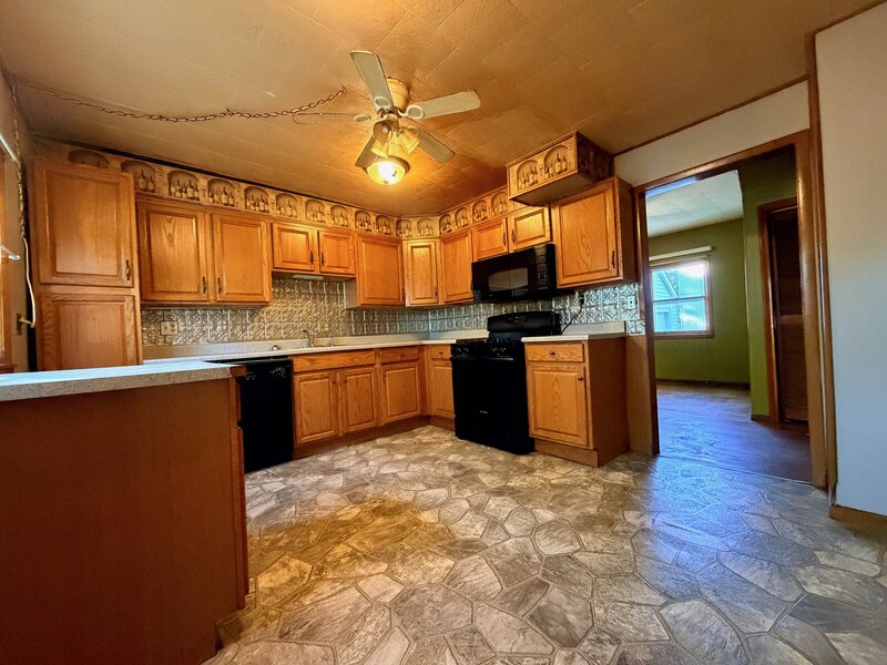 2010 Latham Street Rockford IL 61103