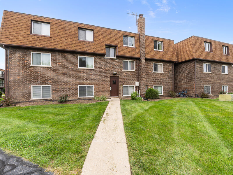 113 Boardwalk Street Elk Grove Village IL 60007