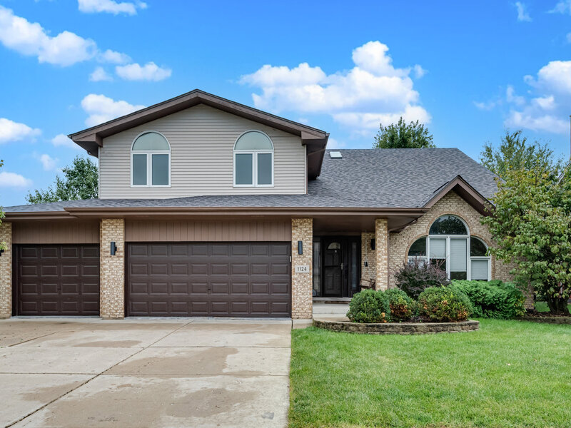 1124 Covington Drive Lemont IL 60439