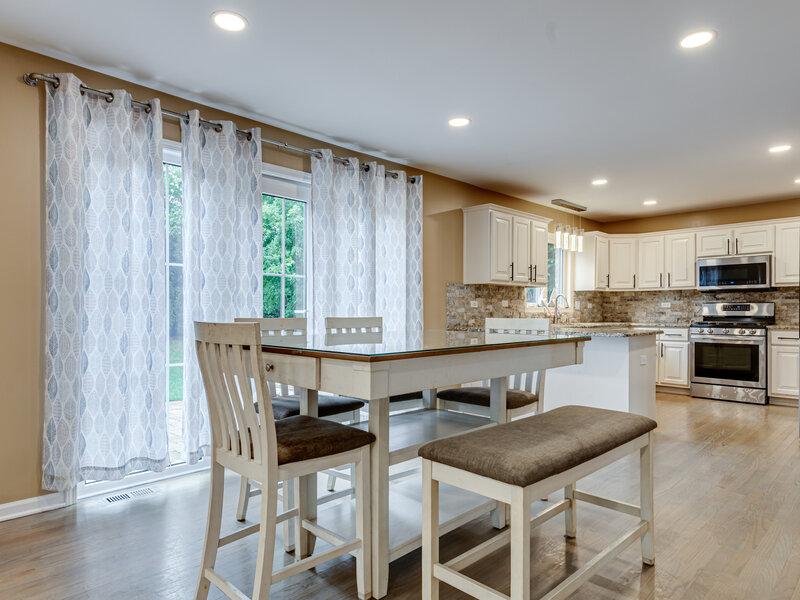 1124 Covington Drive Lemont IL 60439