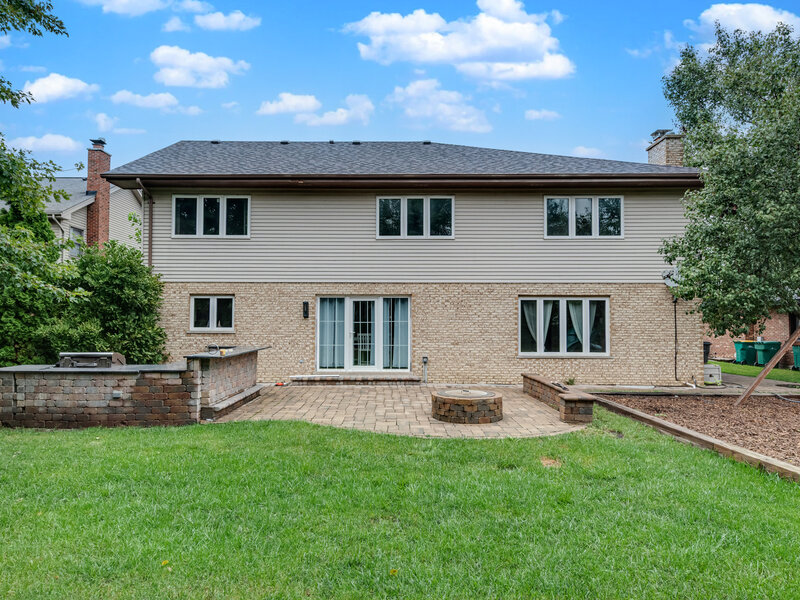 1124 Covington Drive Lemont IL 60439