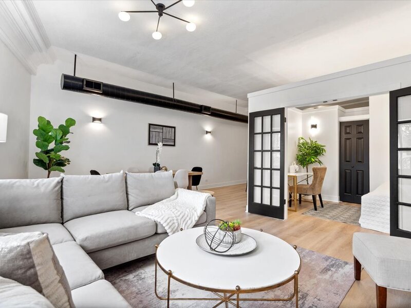 3323 N Paulina Street Chicago IL 60657