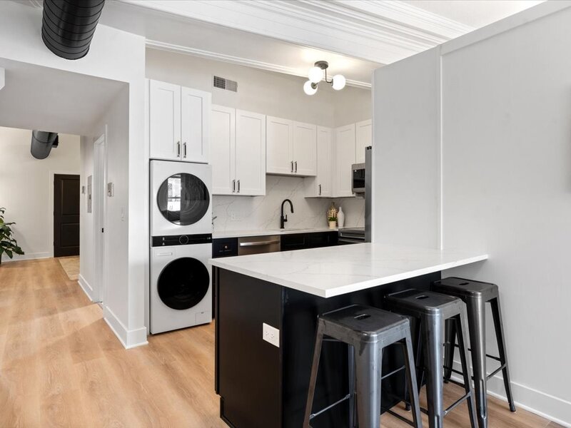 3323 N Paulina Street Chicago IL 60657
