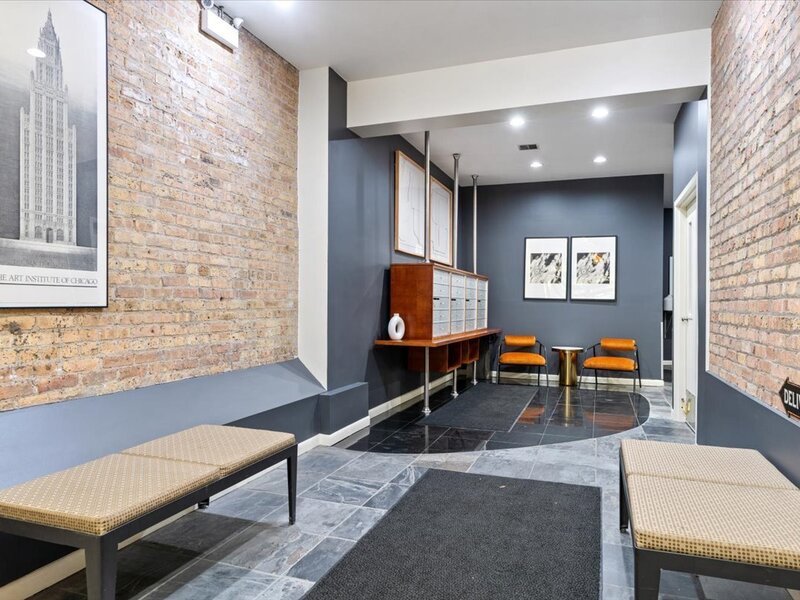 3323 N Paulina Street Chicago IL 60657