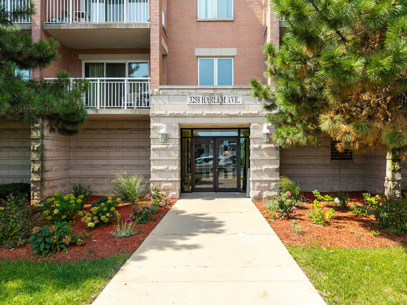 3258 N Harlem Avenue Chicago IL 60634