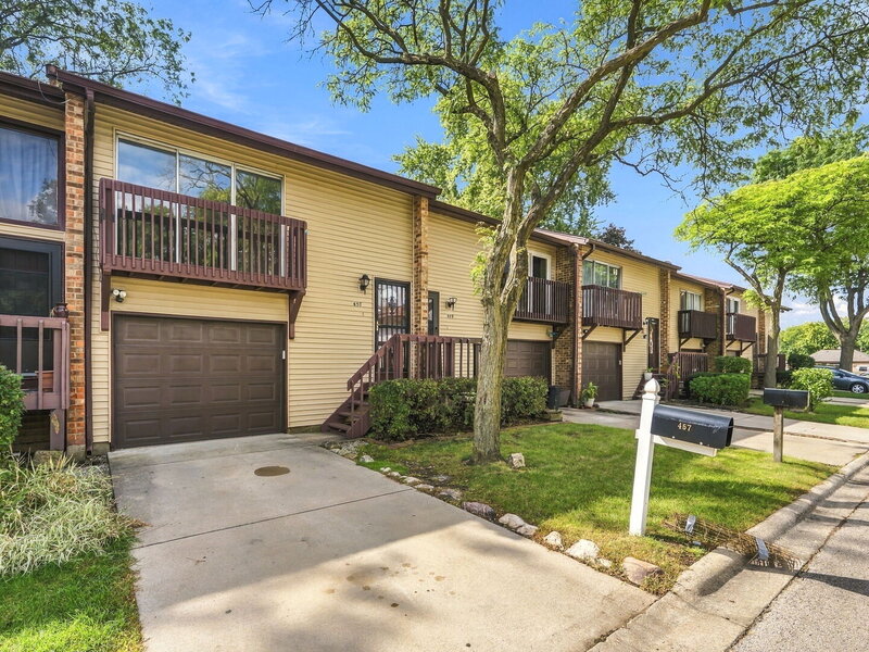 457 Sioux Drive Bolingbrook IL 60440