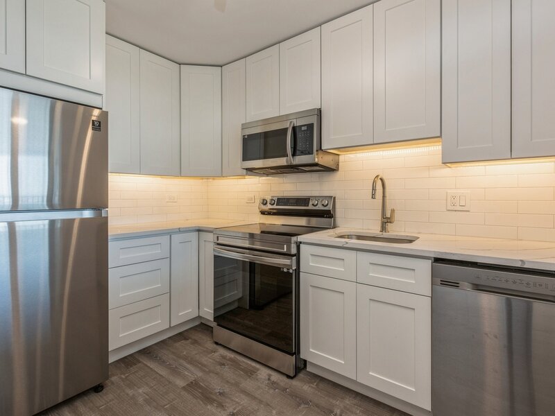 111 W Maple Street Chicago IL 60610