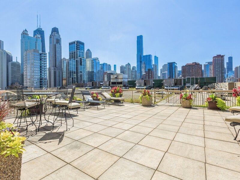 111 W Maple Street Chicago IL 60610
