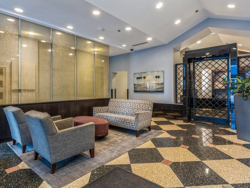 111 W Maple Street Chicago IL 60610