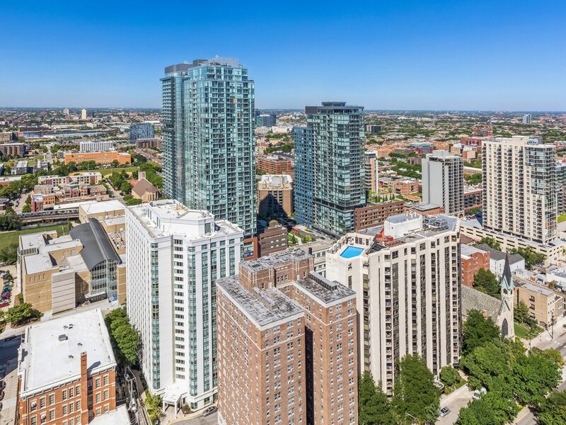 111 W Maple Street Chicago IL 60610