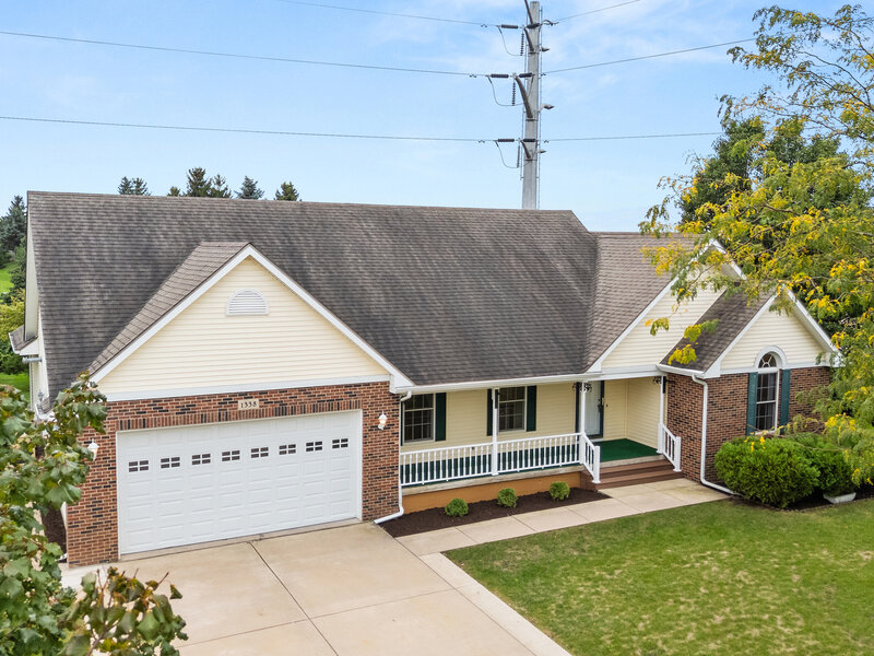 1338 Foxbend Drive Sycamore IL 60178