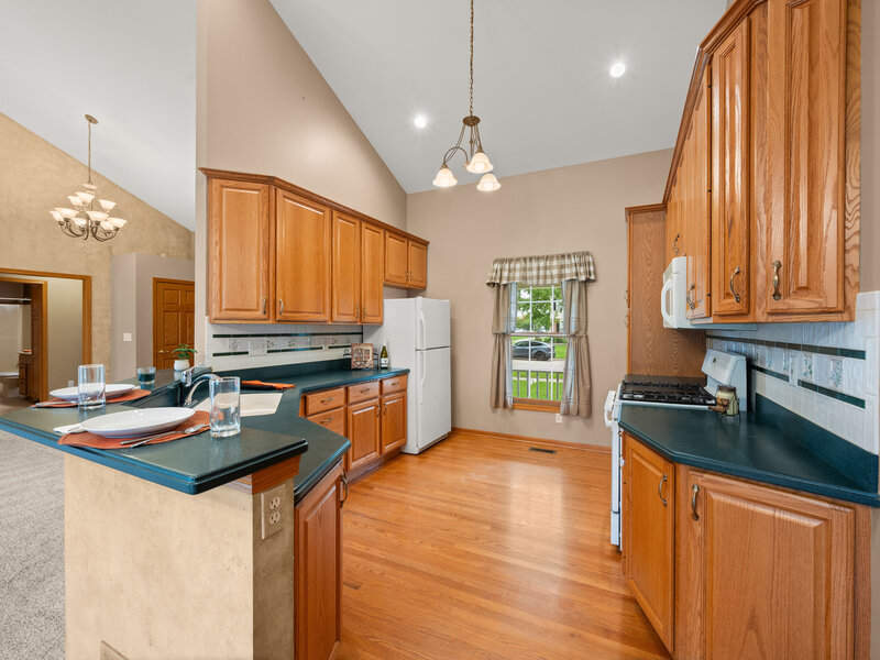 1338 Foxbend Drive Sycamore IL 60178