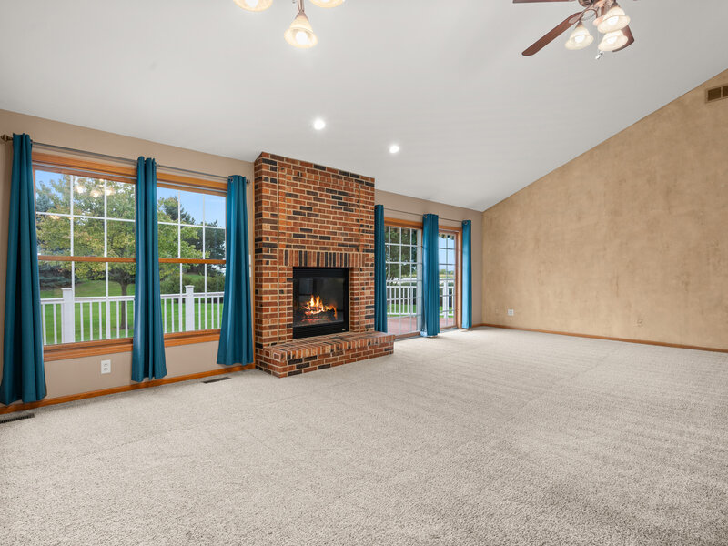 1338 Foxbend Drive Sycamore IL 60178