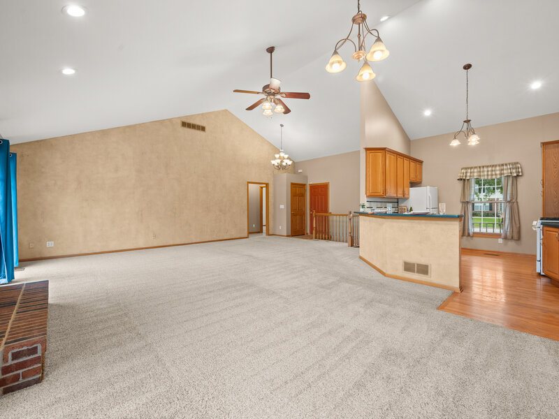 1338 Foxbend Drive Sycamore IL 60178