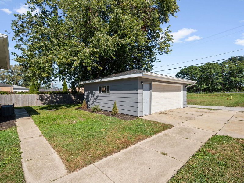 14057 S Hoxie Avenue Burnham IL 60633