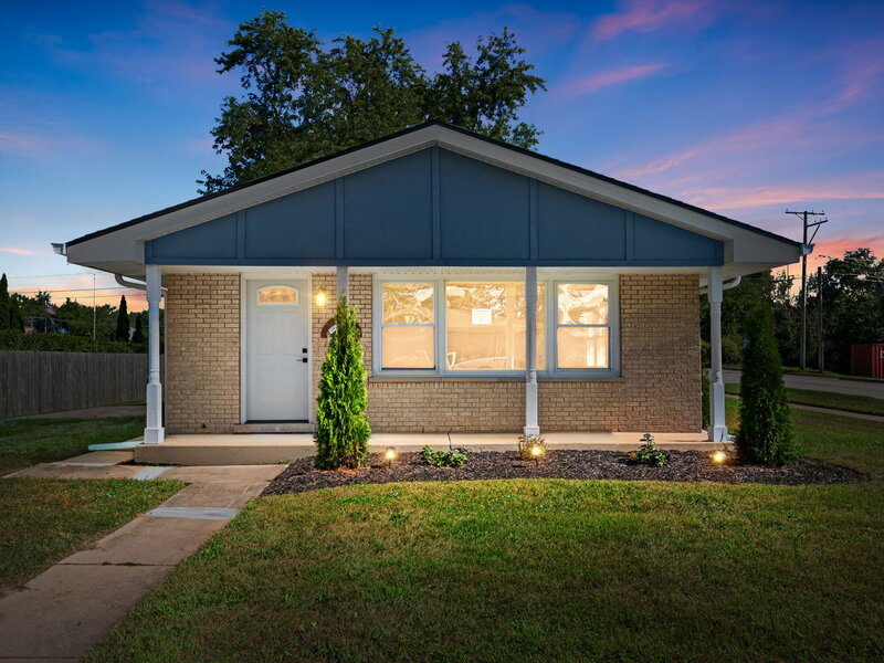 14057 S Hoxie Avenue Burnham IL 60633