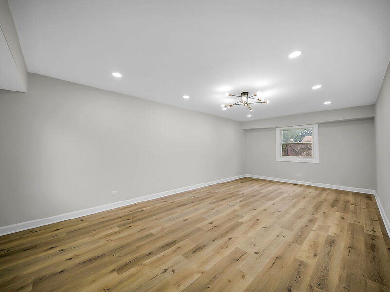 132 N Pinecrest Road Bolingbrook IL 60440