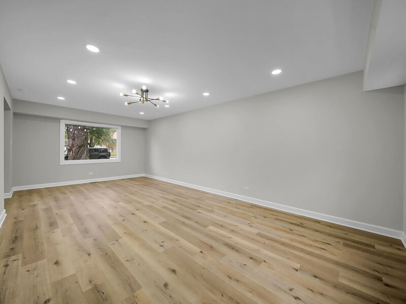 132 N Pinecrest Road Bolingbrook IL 60440