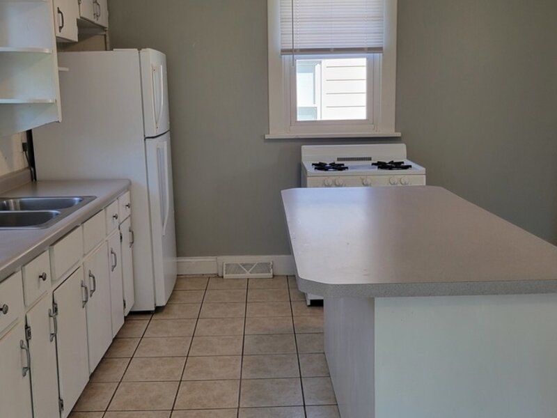 1734 Davie Street Davenport IA 52804