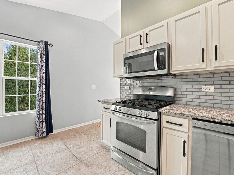 2469 Stoughton Circle Aurora IL 60502