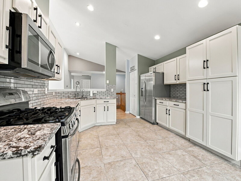2469 Stoughton Circle Aurora IL 60502