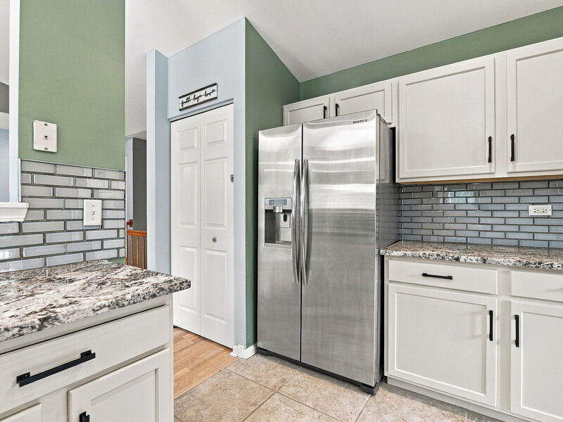 2469 Stoughton Circle Aurora IL 60502