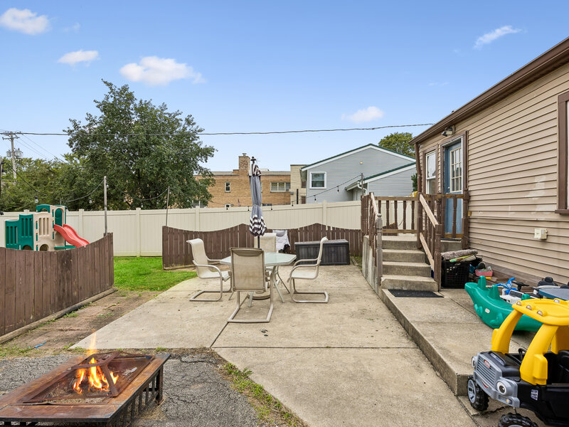 9824 S Campbell Avenue Evergreen Park IL 60805