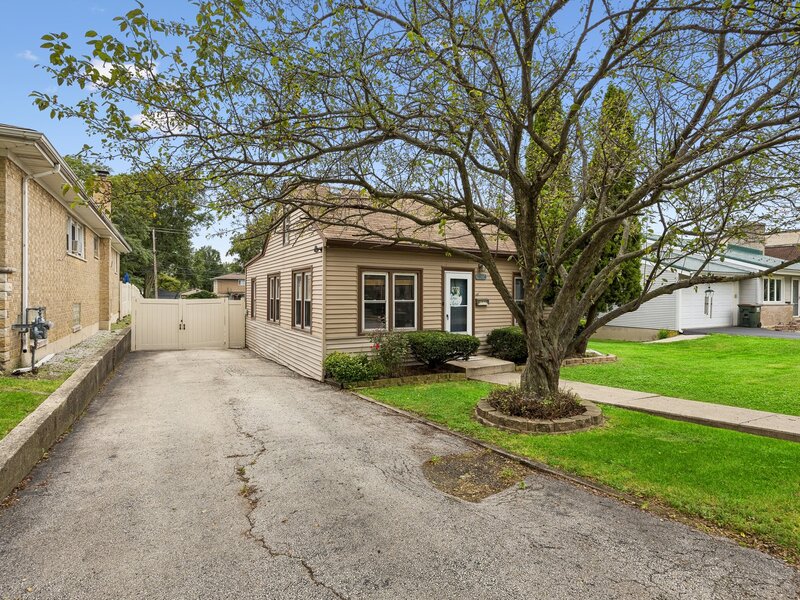 9824 S Campbell Avenue Evergreen Park IL 60805