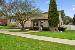 Photo of 9824 S Campbell Avenue Evergreen Park IL 60805