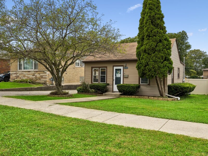 9824 S Campbell Avenue Evergreen Park IL 60805