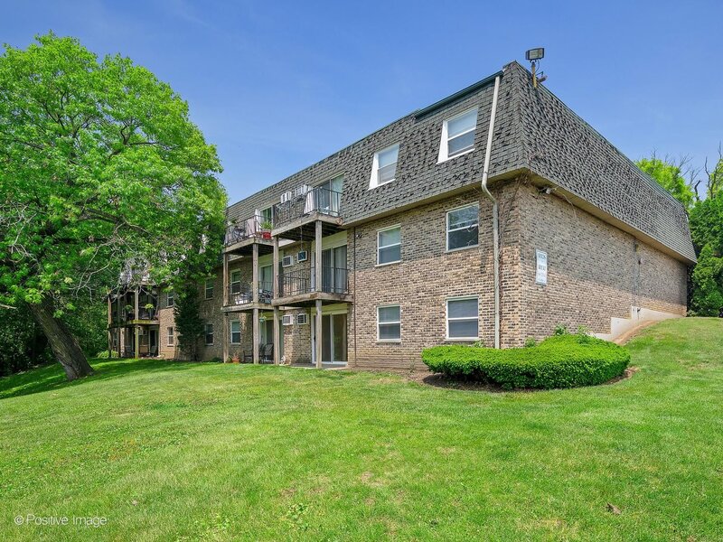 10130 S 84th Terrace Palos Hills IL 60465