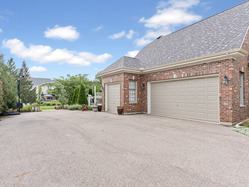 4135 River Ridge Drive St. Charles IL 60175