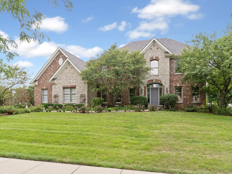 4135 River Ridge Drive St. Charles IL 60175