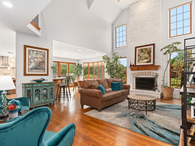 4135 River Ridge Drive St. Charles IL 60175