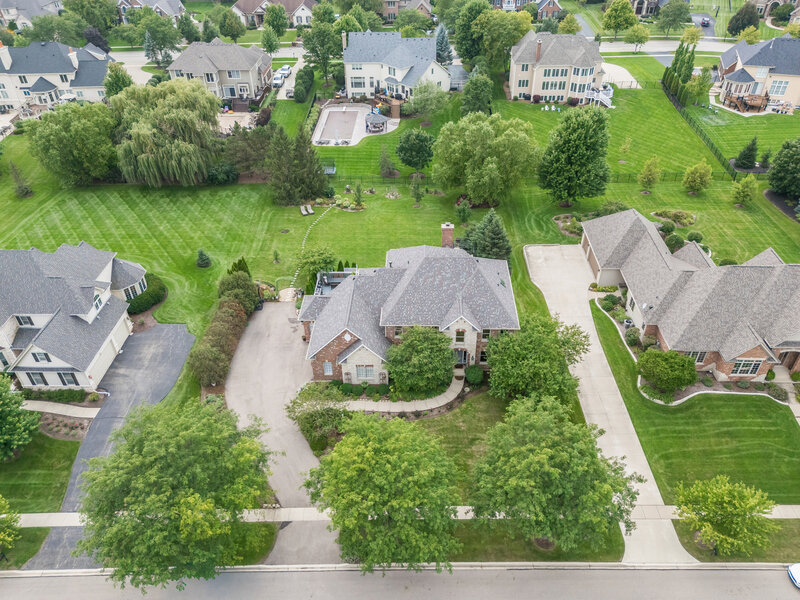 4135 River Ridge Drive St. Charles IL 60175