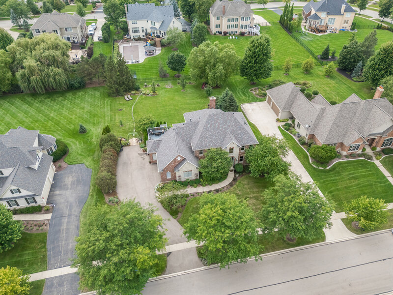 4135 River Ridge Drive St. Charles IL 60175