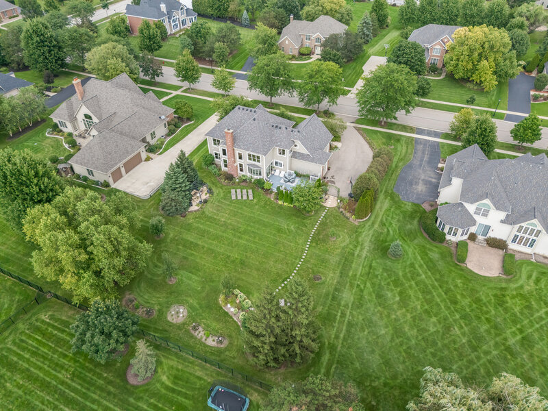 4135 River Ridge Drive St. Charles IL 60175