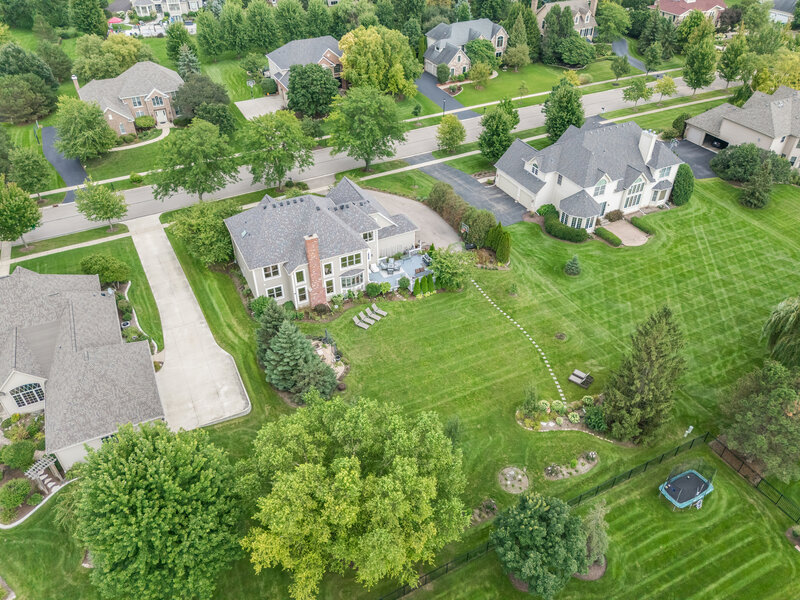 4135 River Ridge Drive St. Charles IL 60175