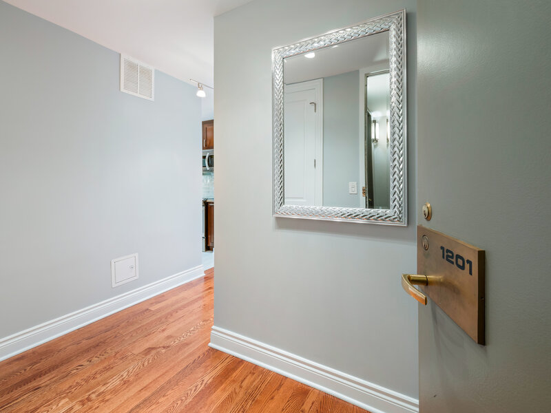 2650 N Lakeview Avenue Chicago IL 60614