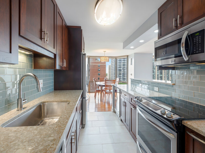 2650 N Lakeview Avenue Chicago IL 60614