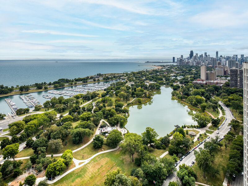 2650 N Lakeview Avenue Chicago IL 60614