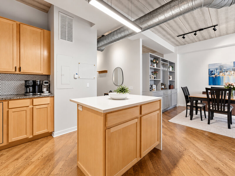 3260 N Clark Street Chicago IL 60657