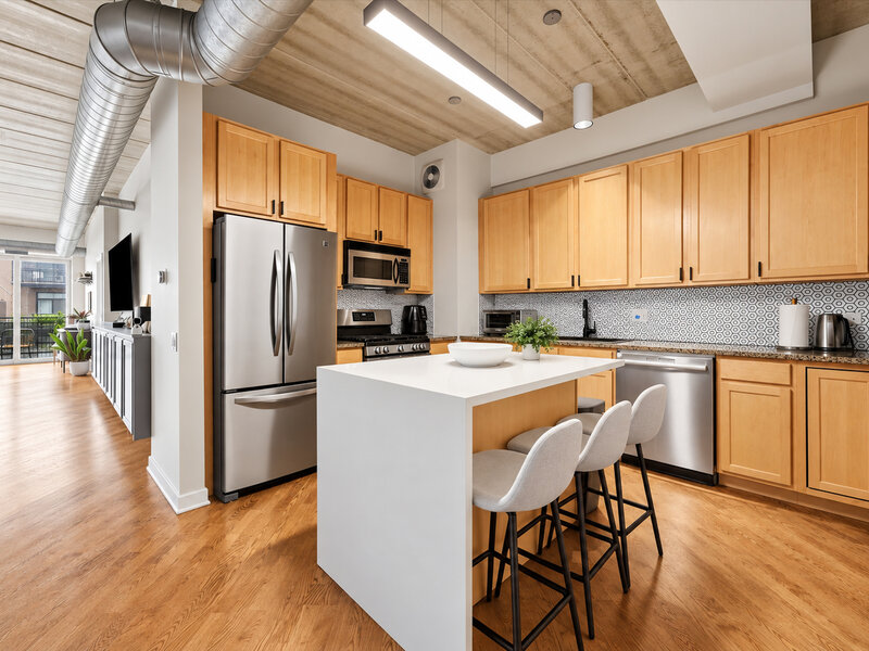 3260 N Clark Street Chicago IL 60657