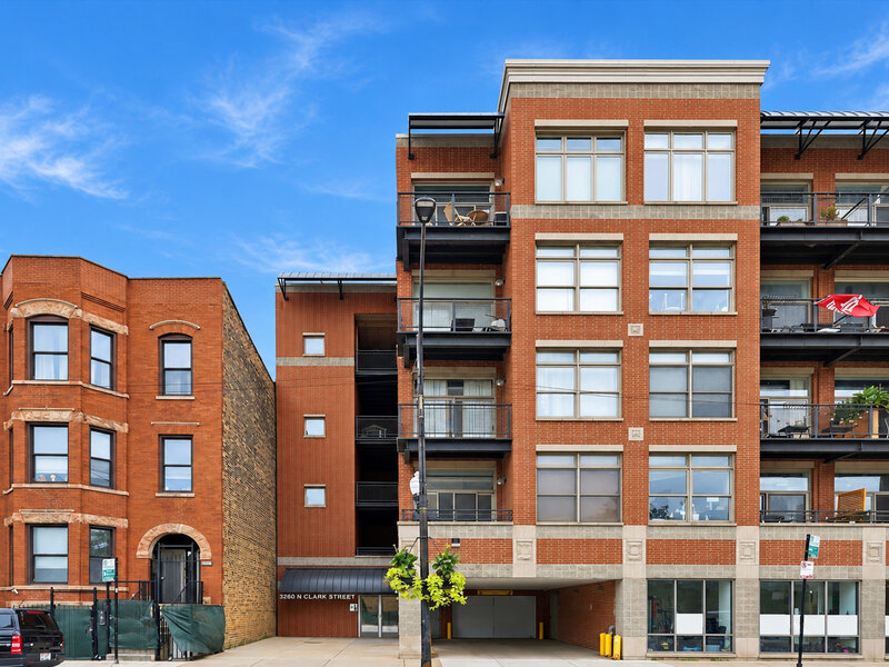 3260 N Clark Street Chicago IL 60657