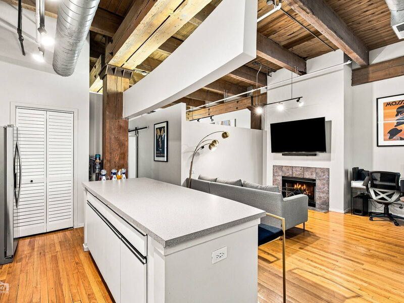 375 W Erie Street Chicago IL 60654