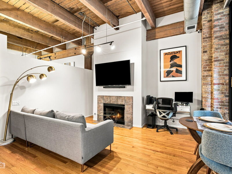 375 W Erie Street Chicago IL 60654