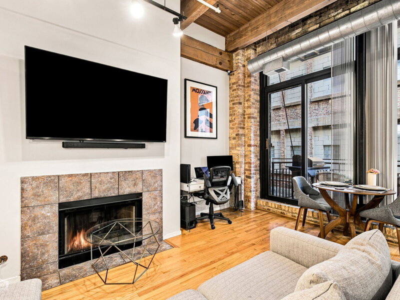 375 W Erie Street Chicago IL 60654
