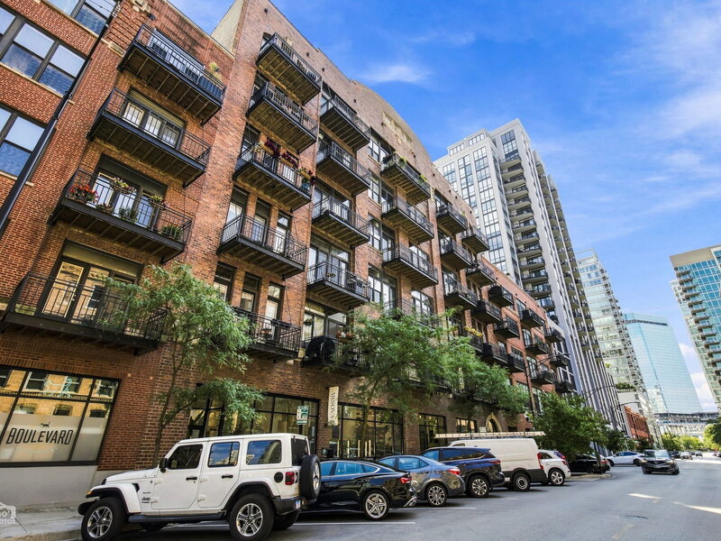 375 W Erie Street Chicago IL 60654
